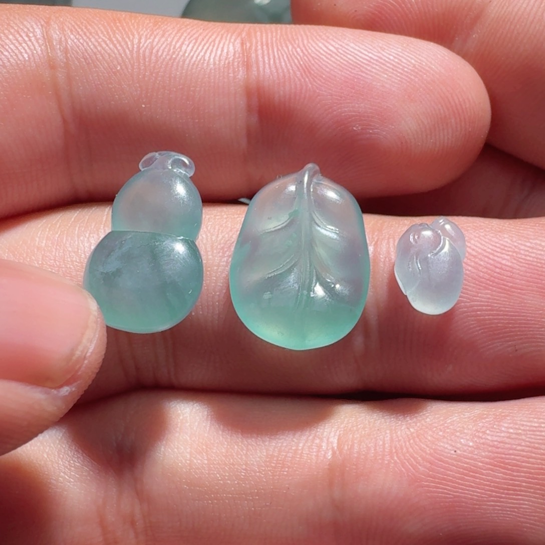 未镶嵌定制翡翠夏**蓝天然翡翠