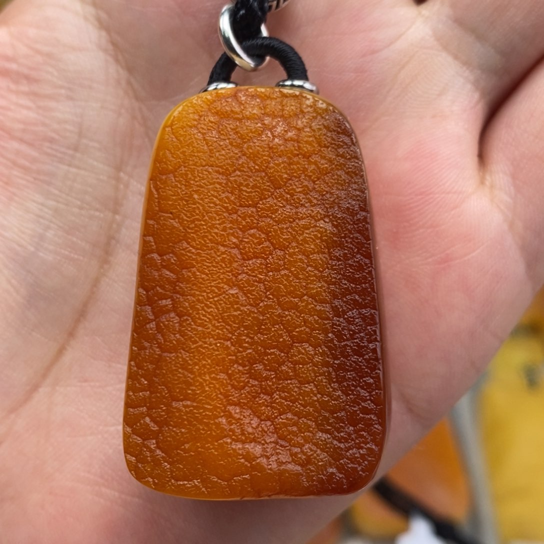 琥珀吊坠(赠链)未镶嵌