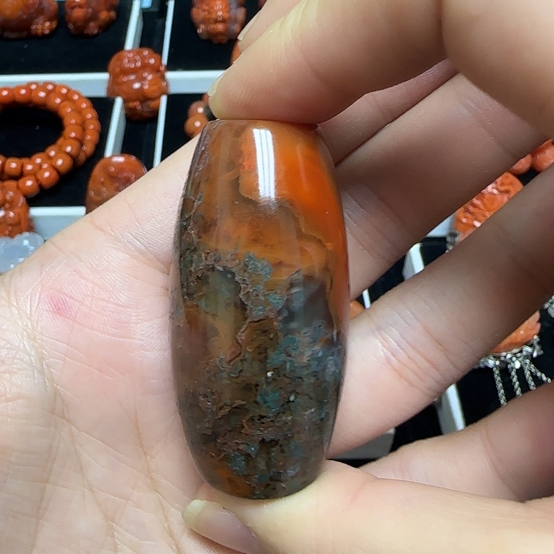 南红玛瑙未镶嵌颈饰