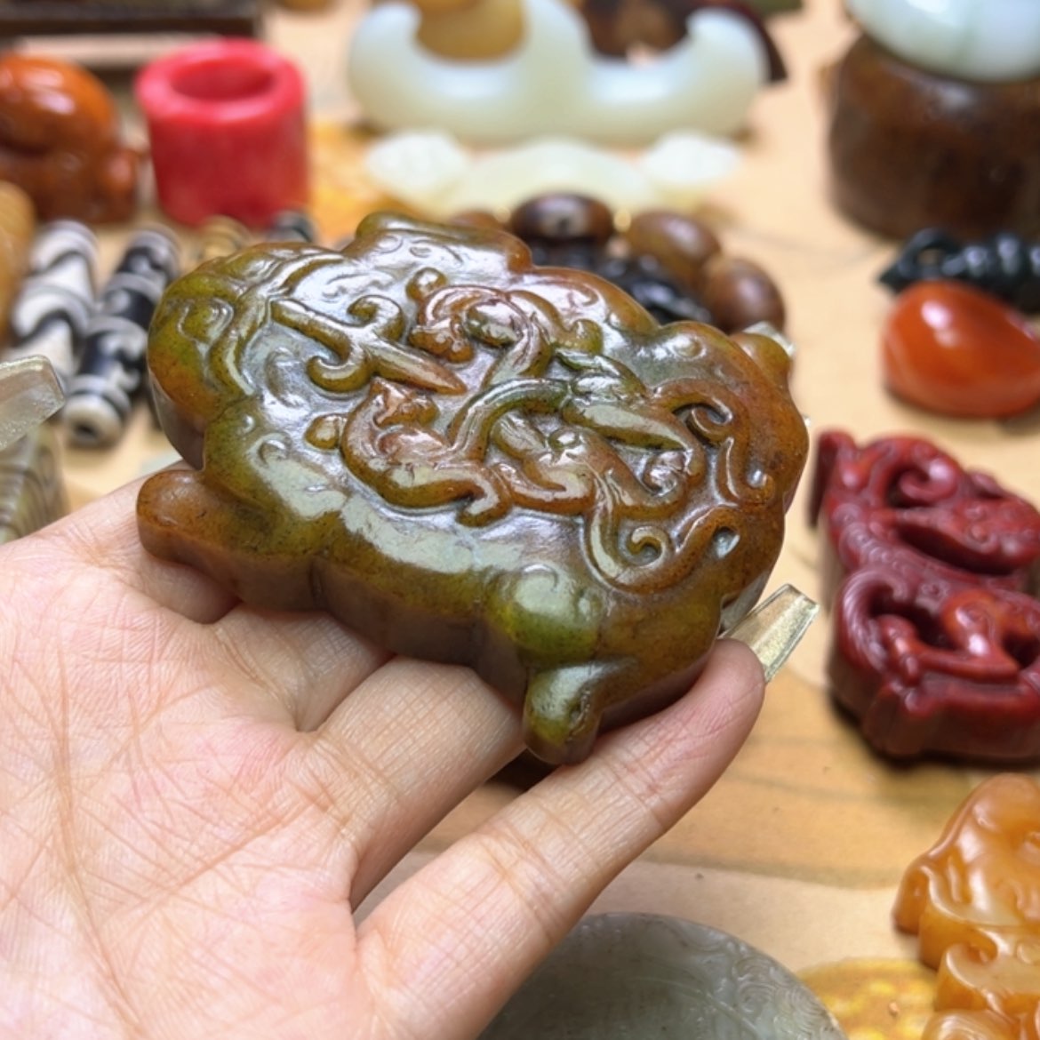 【闪购商品】蛇纹石玉颈饰未镶嵌