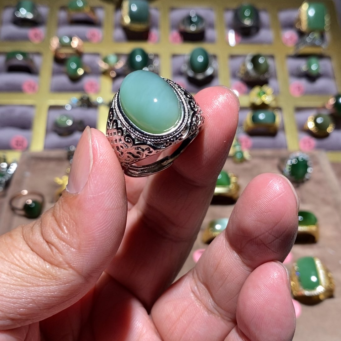 和田玉（碧玉）戒指未镶嵌