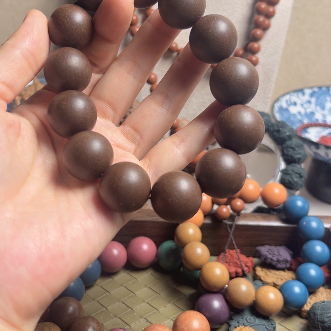 泥塑楼兰1.8的单圈合香珠