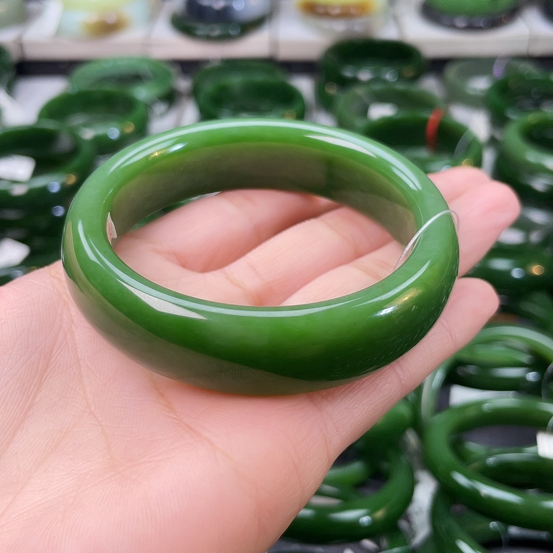 和田玉（碧玉）手镯未镶嵌