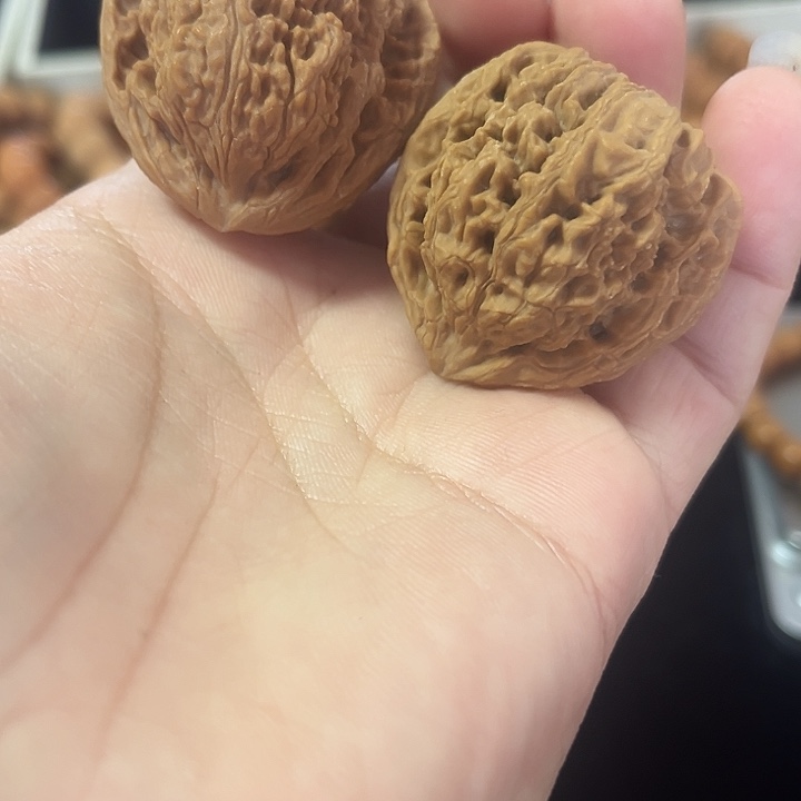 文玩核桃把件38左右微瑕南疆，编号005