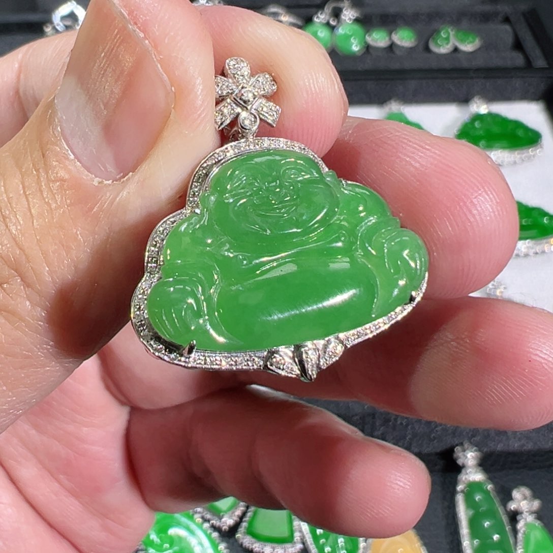 【闪购商品】翡翠吊坠(不含链)18K金镶嵌