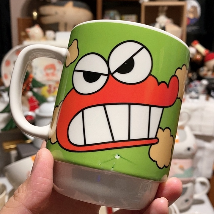 蜡笔小新马克杯有划痕