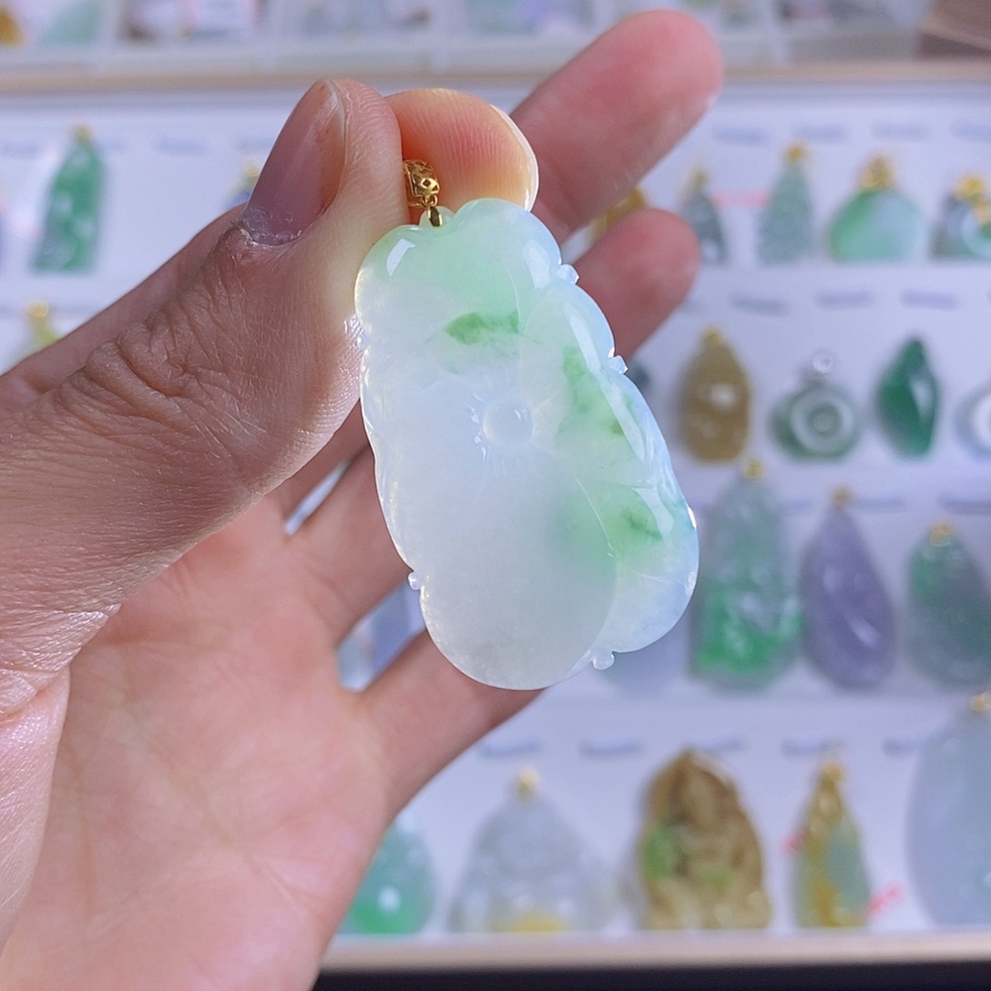 翡翠颈饰18K金镶嵌翡翠