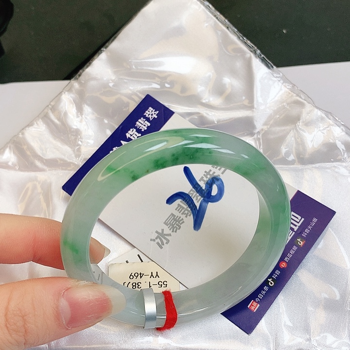 翡翠手镯未镶嵌缅甸天然a货翡翠