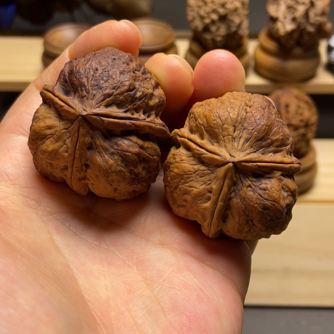 把件文玩核桃铁三棱40