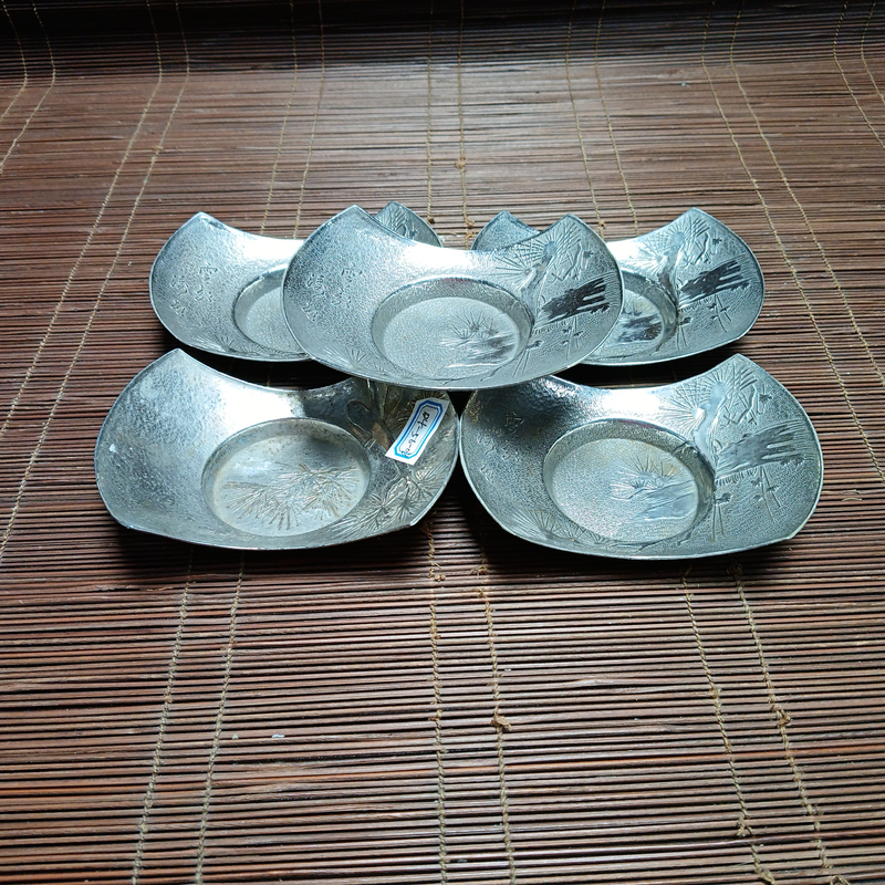 D118锡制茶托五客有款