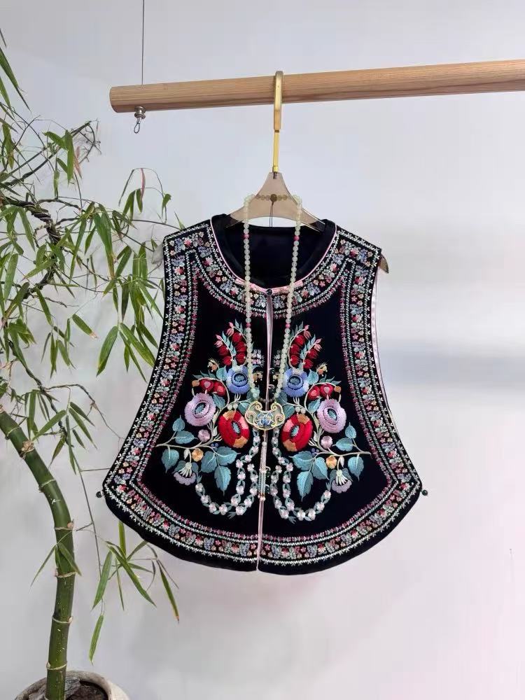 SENBIYAO/森比垚 0713#新国风重工刺绣马甲外套