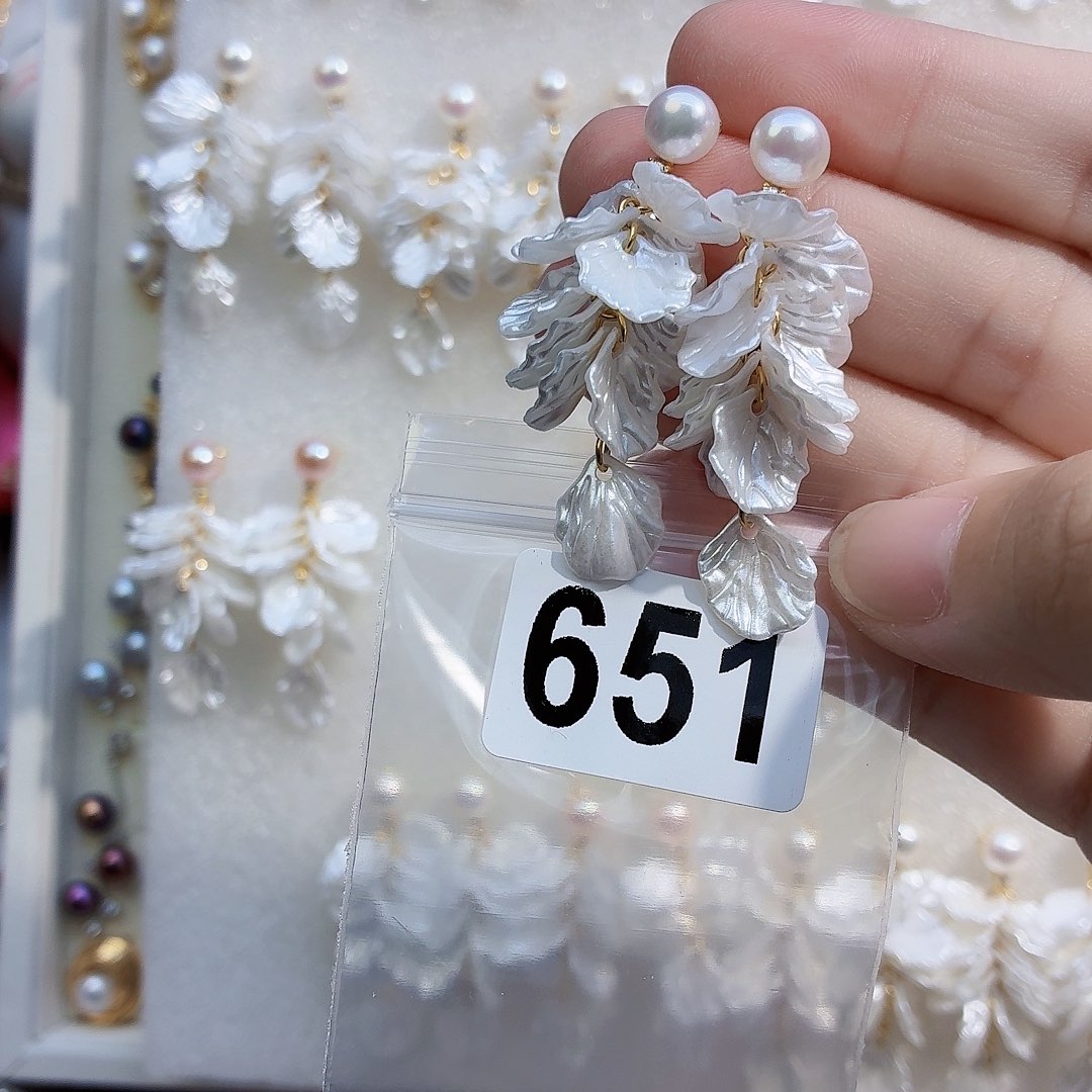 合金耳饰淡水珍珠