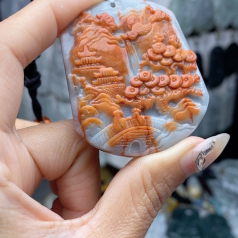 翡翠颈饰未镶嵌翡翠