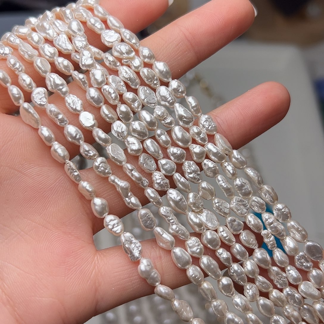 玛瑙/玉髓合金珠宝半成品Y286。3.4mm贝珠随形糖豆一条