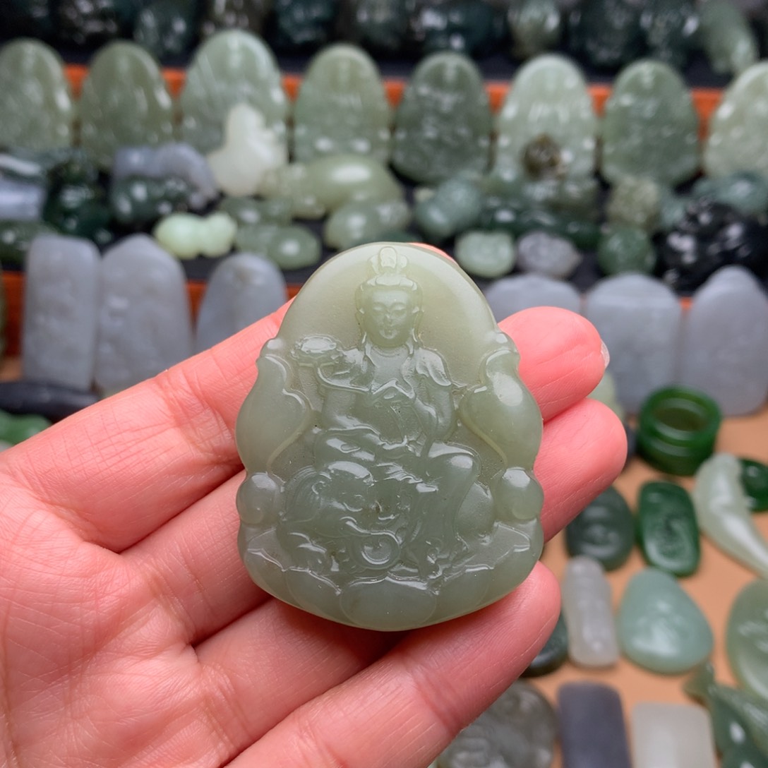 和田玉颈饰未镶嵌挂件36