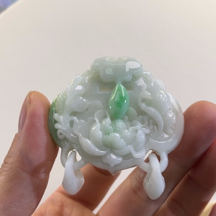 翡翠吊坠(赠链)未镶嵌代编织