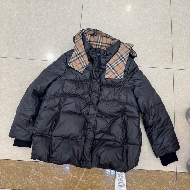女权贵族9156 高品质面料冬款大码女装羽绒服