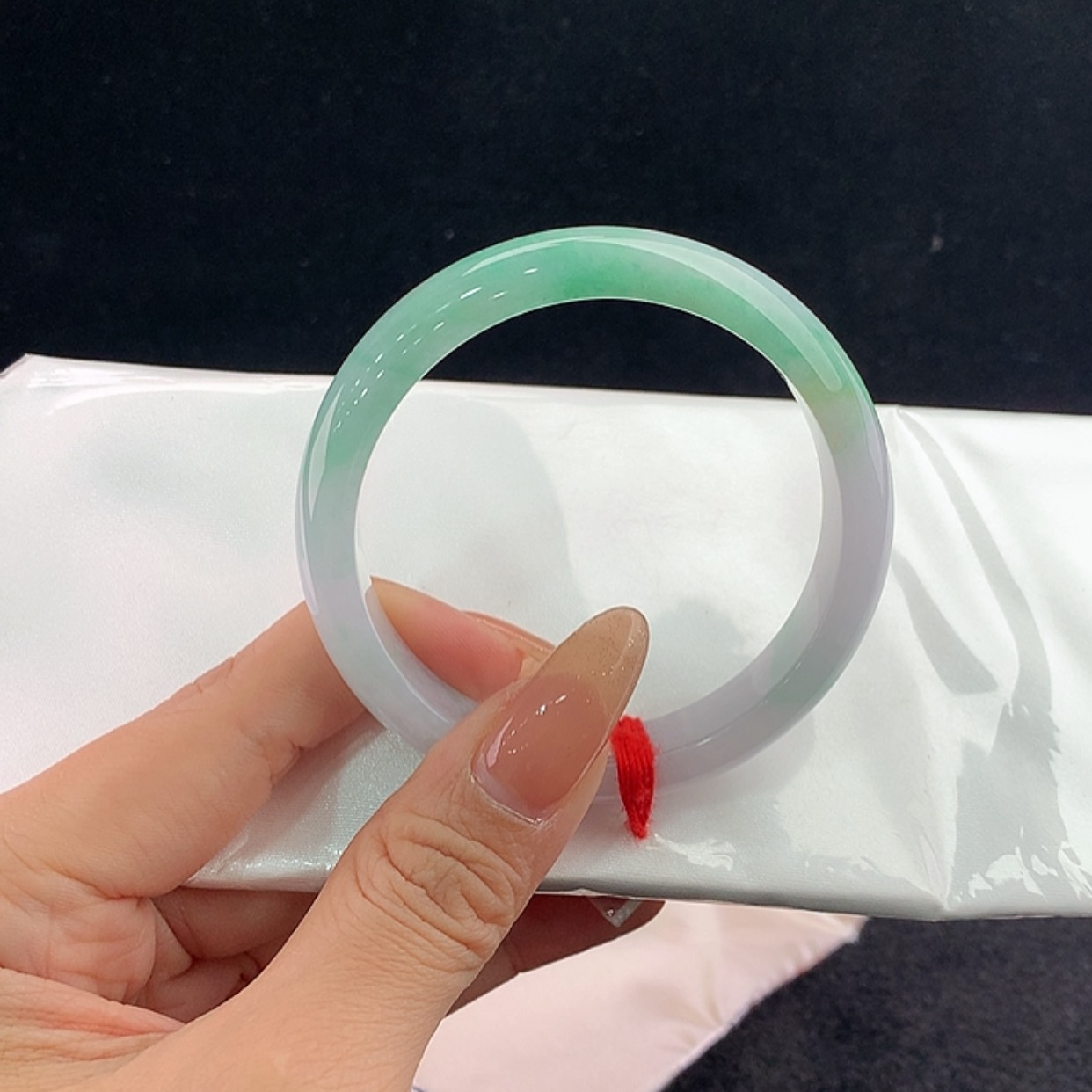 【闪购商品】未镶嵌手镯翡翠正56