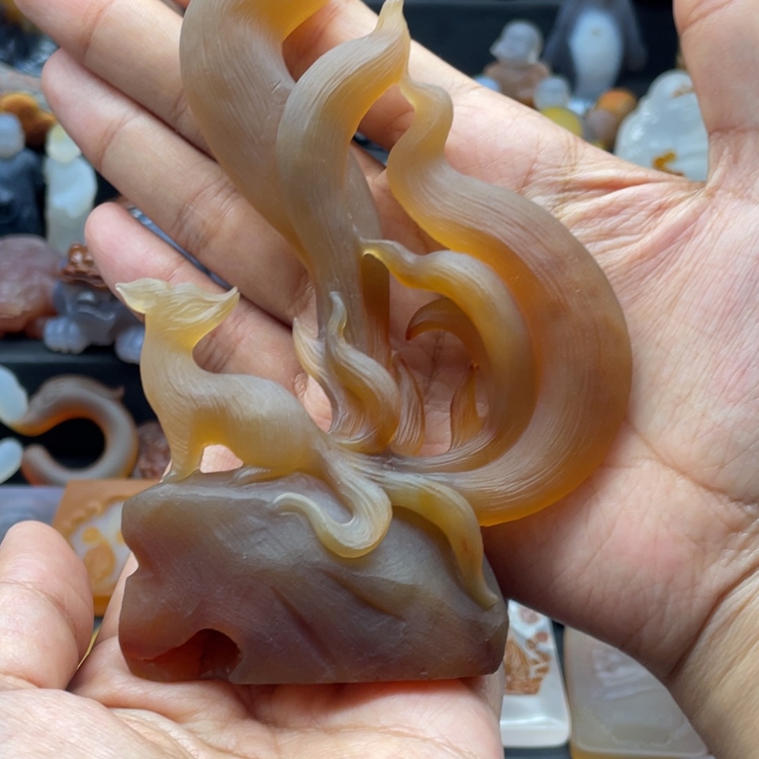 洛***绝未镶嵌颈饰玛瑙/玉髓