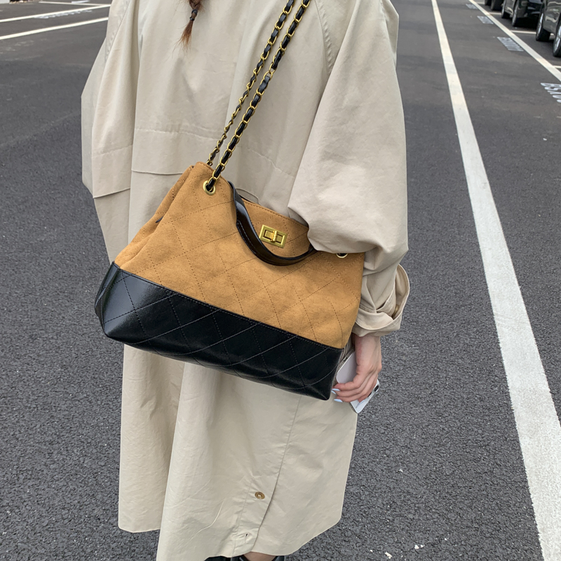 大容量菱格链条包包女2025新款秋冬小众设计磨砂复古斜挎包托特包