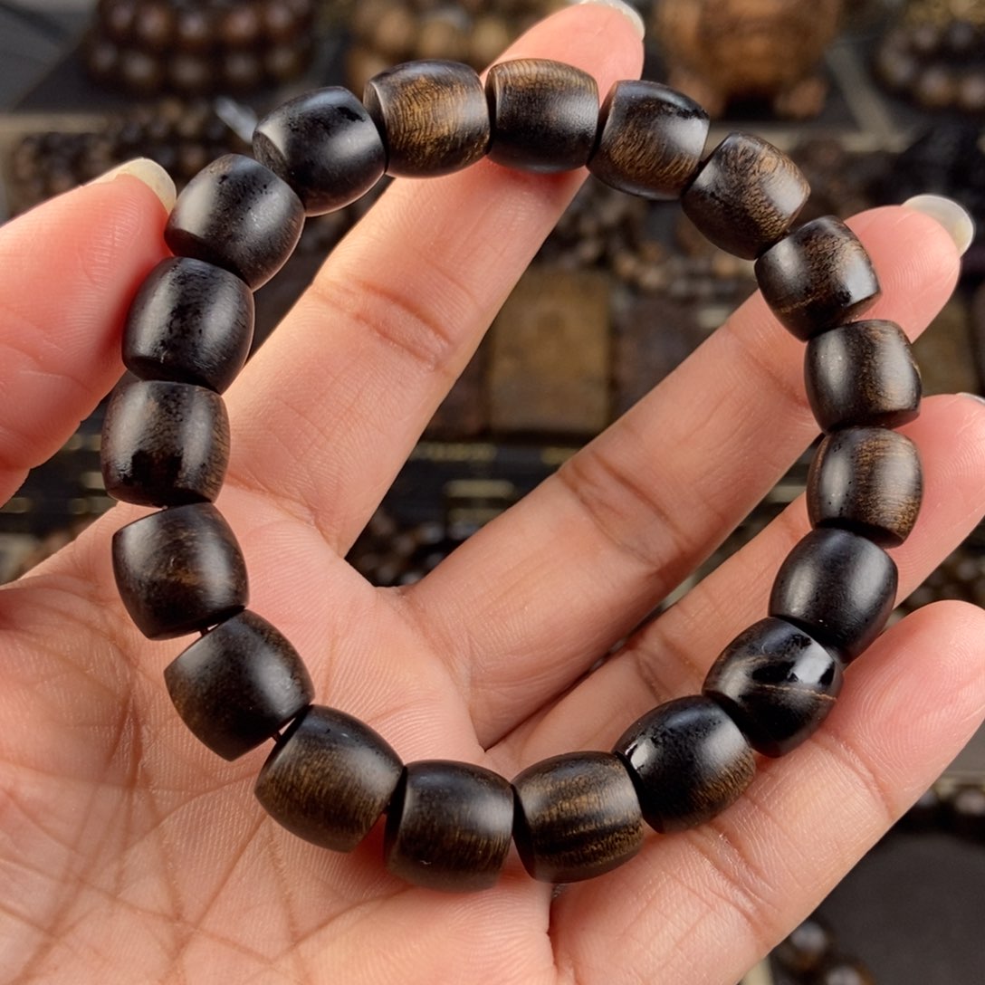 沉香手串我****)越南芽庄留疤玉化白棋