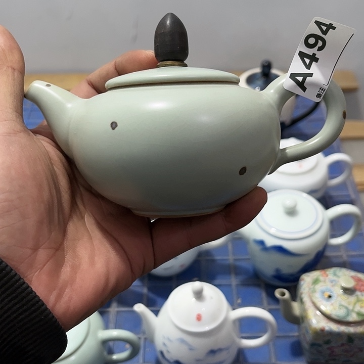 谢***佳茶具默认微瑕瓷器、茶具、壶、摆件，介意勿拍 
