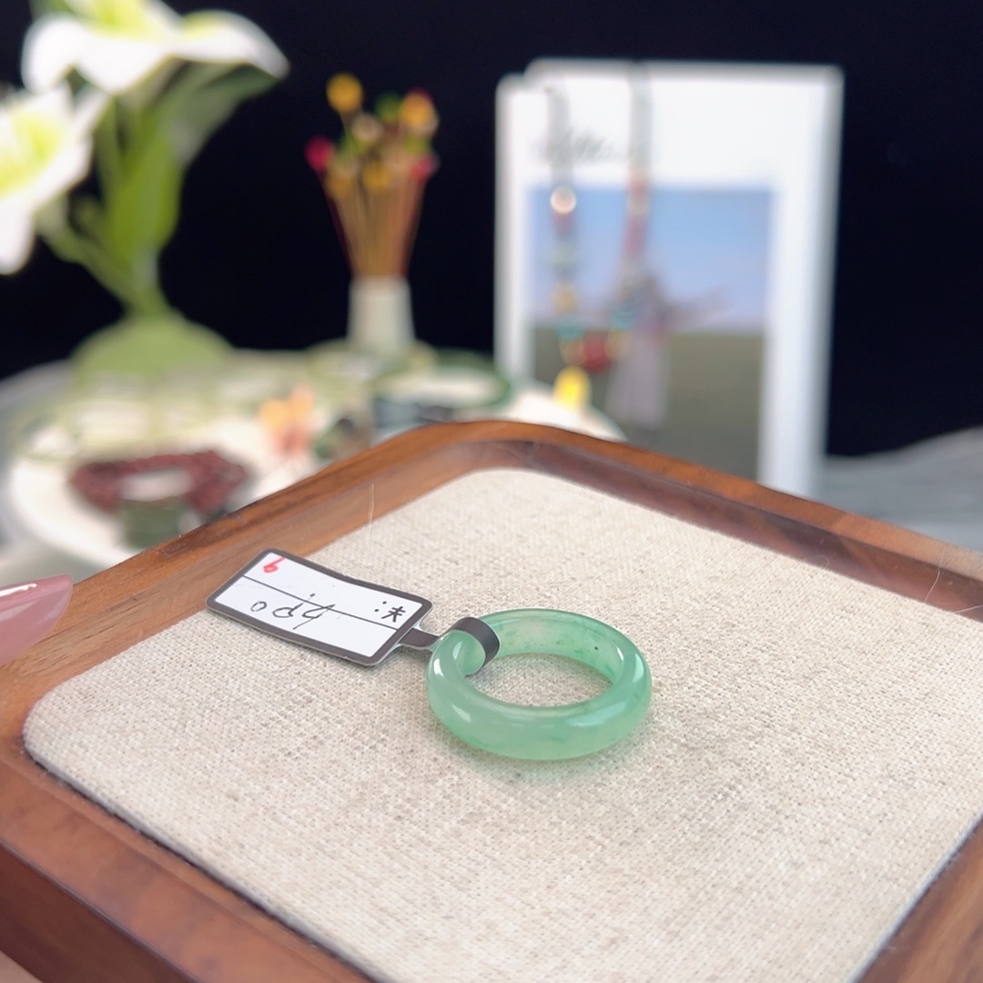 和田玉（糖玉）未镶嵌戒指N8非洲翠圆条直径17.1不退换