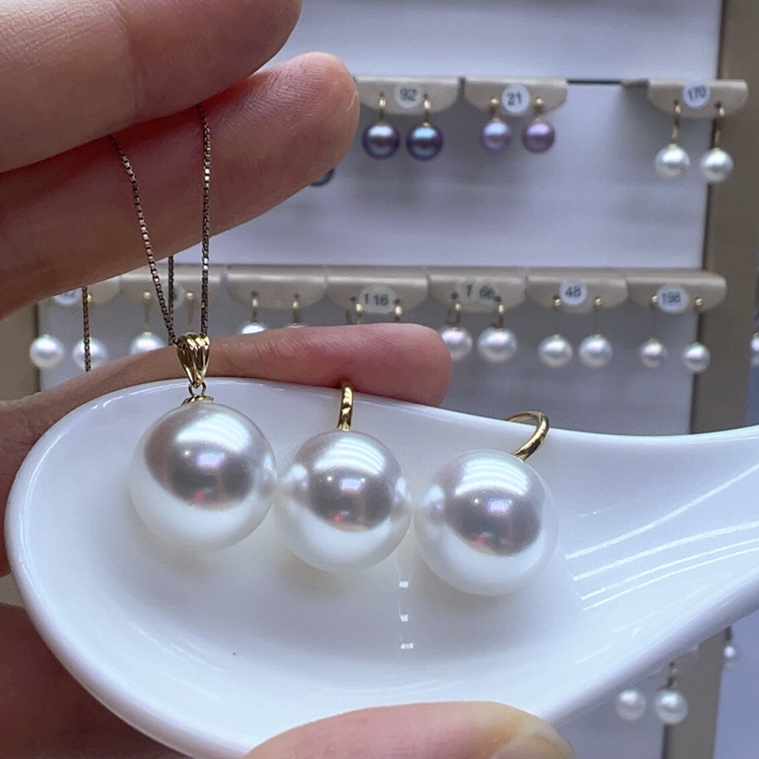 淡水珍珠18K金镶嵌吊坠(赠链)