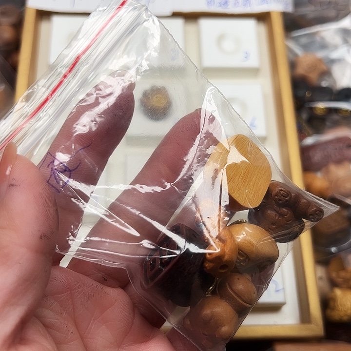 ****乖大叶紫檀（黑酸枝木类）