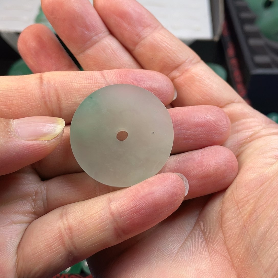 石英质玉吊坠(不含链)未镶嵌