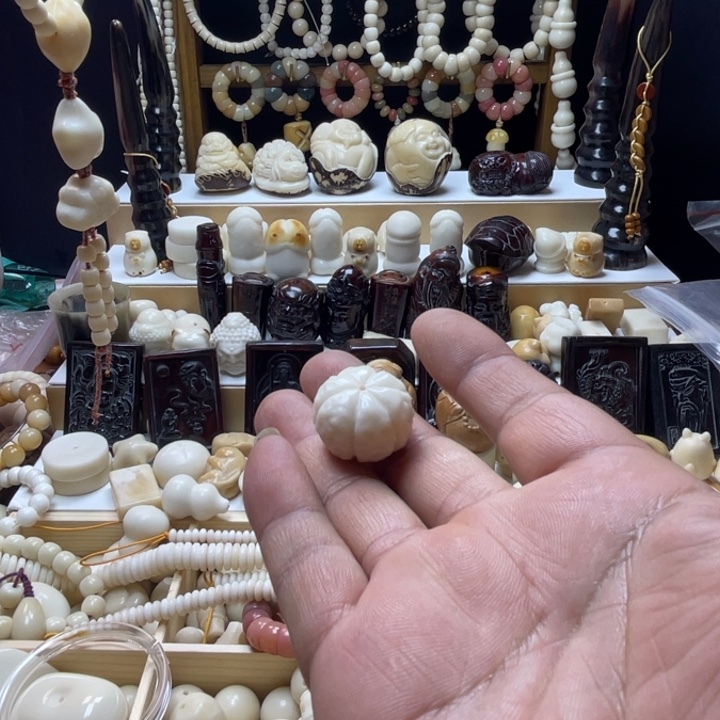 用****6象牙果雕刻六半金刚直径21+