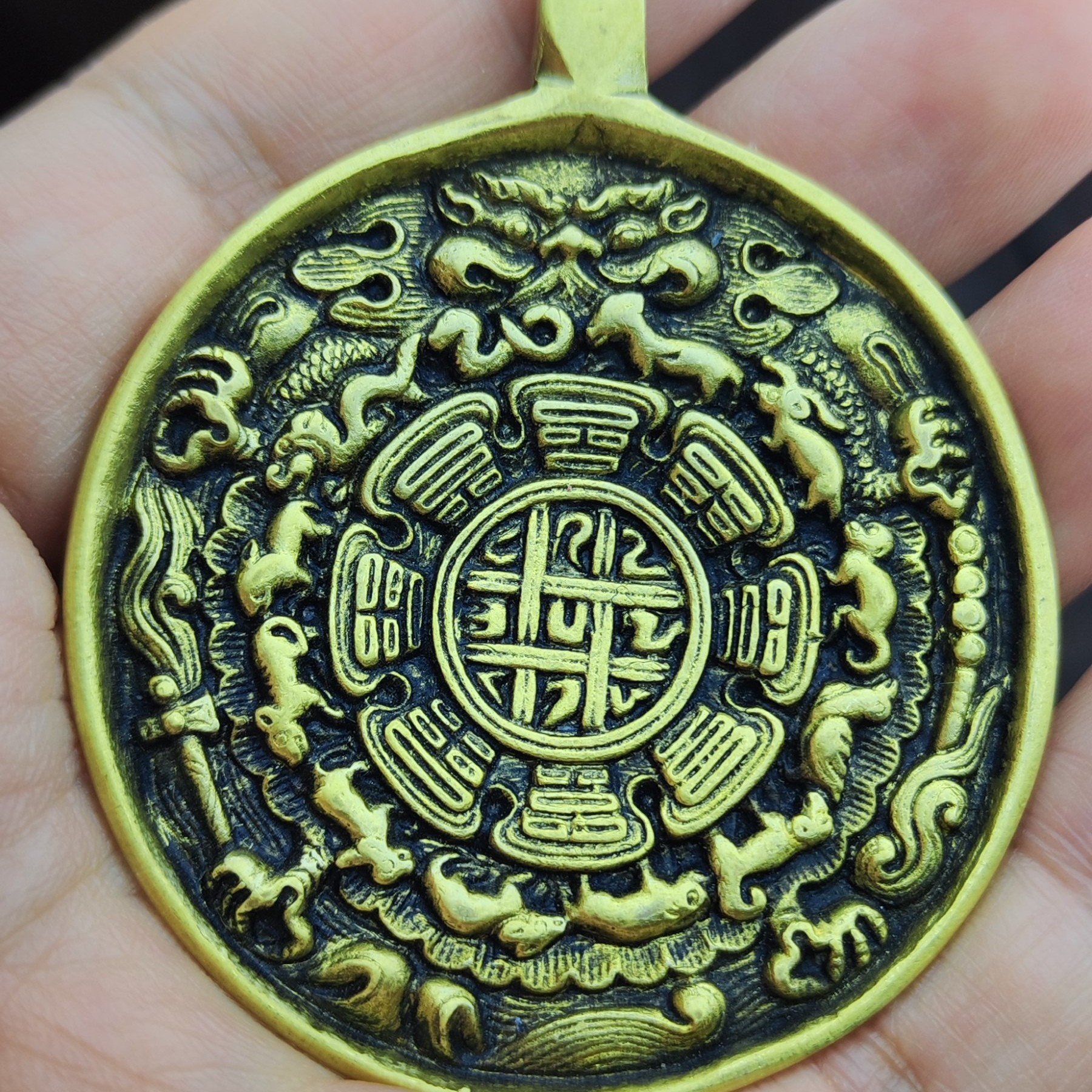 大鳞甲九宫八卦牌（随机发货，非一物一图，有砂眼，有瑕疵，非完美）