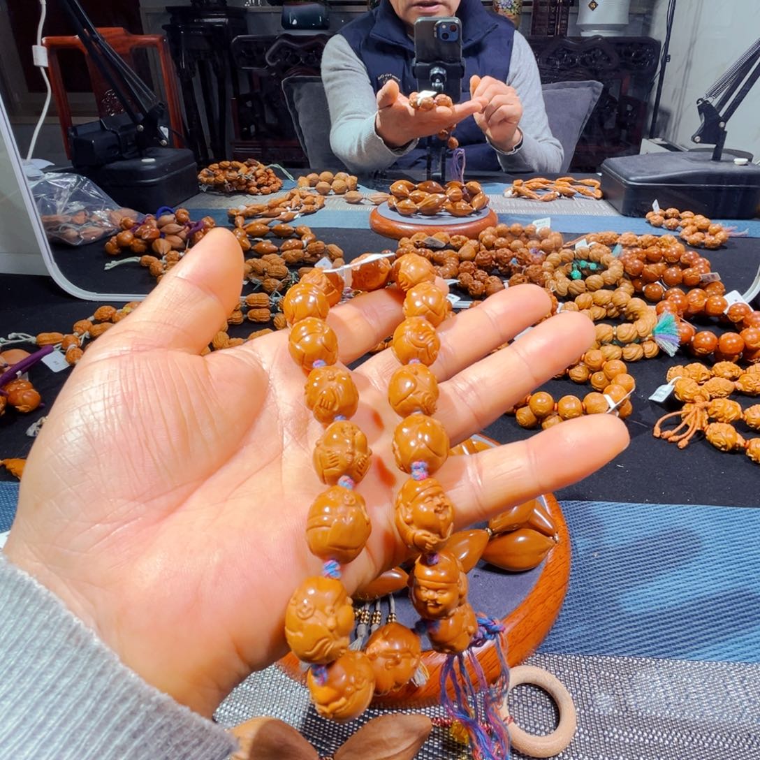 吊坠橄榄核财神手持