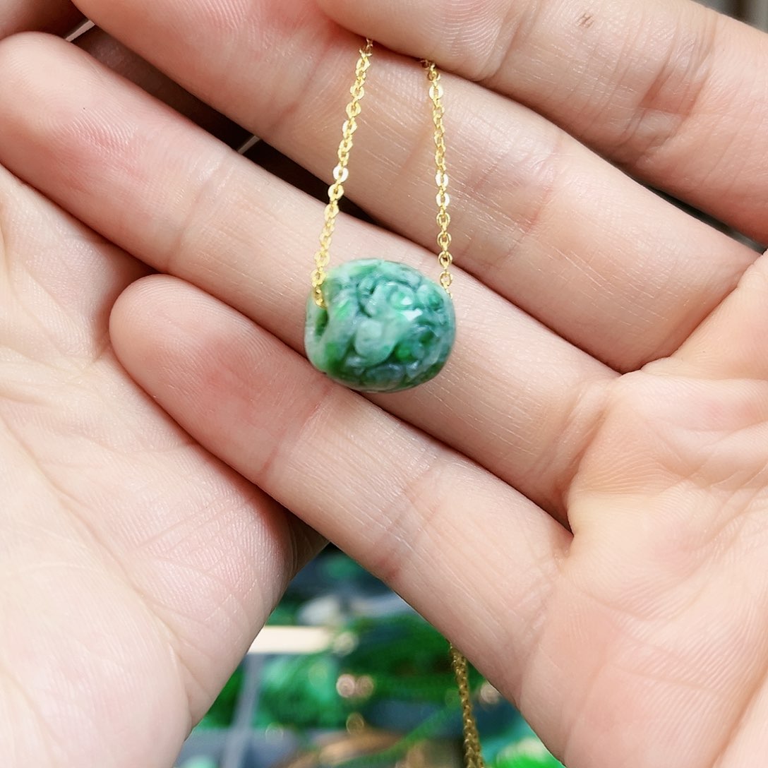 翡翠颈饰未镶嵌吊坠多样性