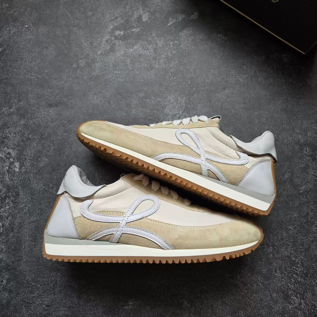99新 LOEWE/罗意威 38码 FLOW RUNNER 白黄 鞋