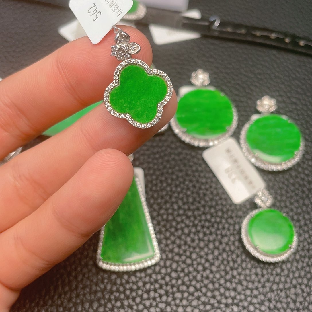 【闪购商品】翡翠吊坠(不含链)银S925镶嵌