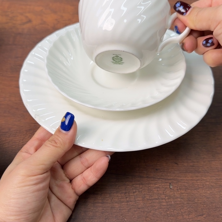 一个陶瓷物件哈哈哈哈