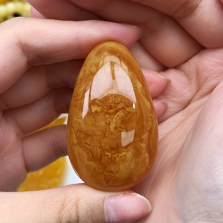 蜜蜡未镶嵌珠宝奇石