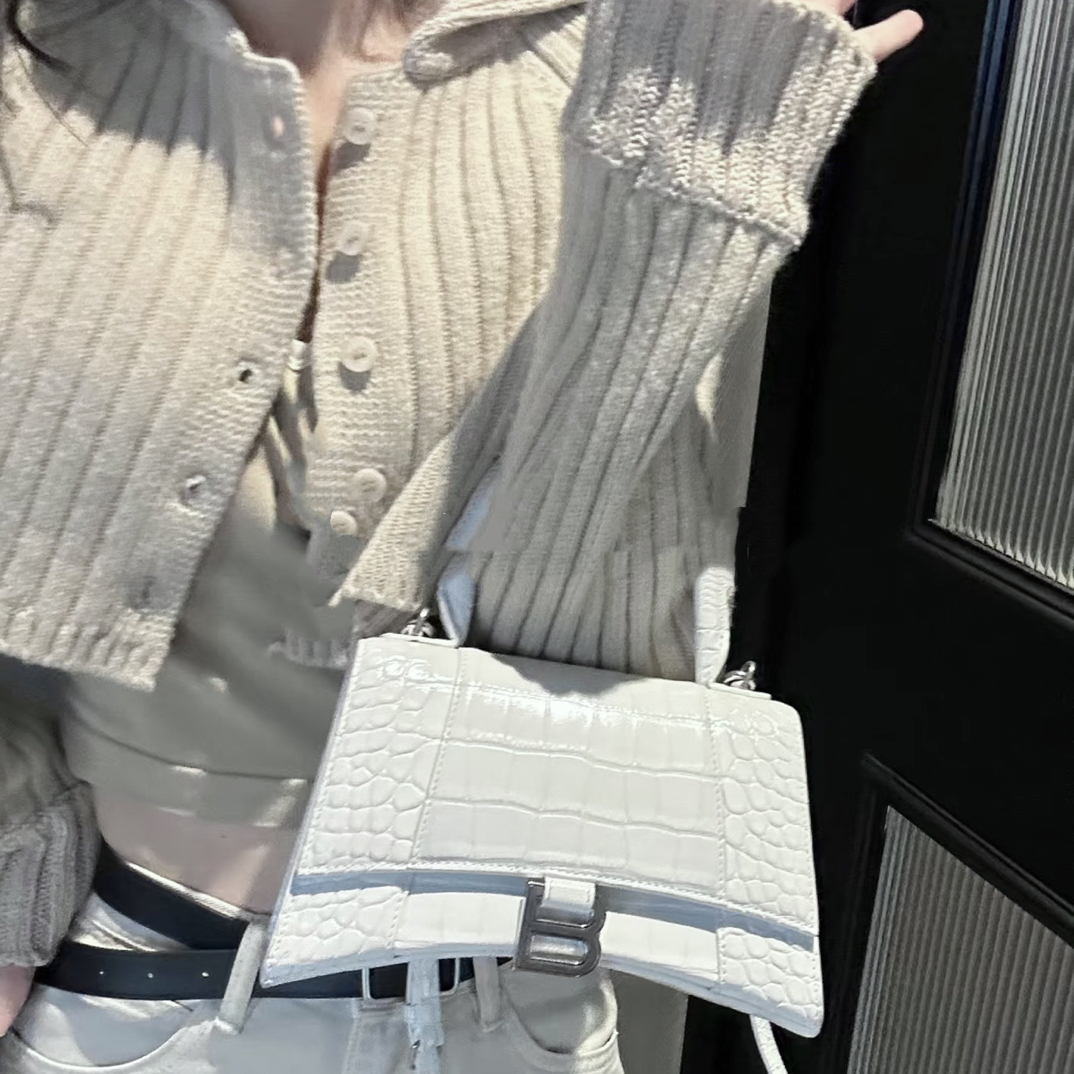 95新 Balenciaga/巴黎世家 御古屋/71175/白色沙漏Xs