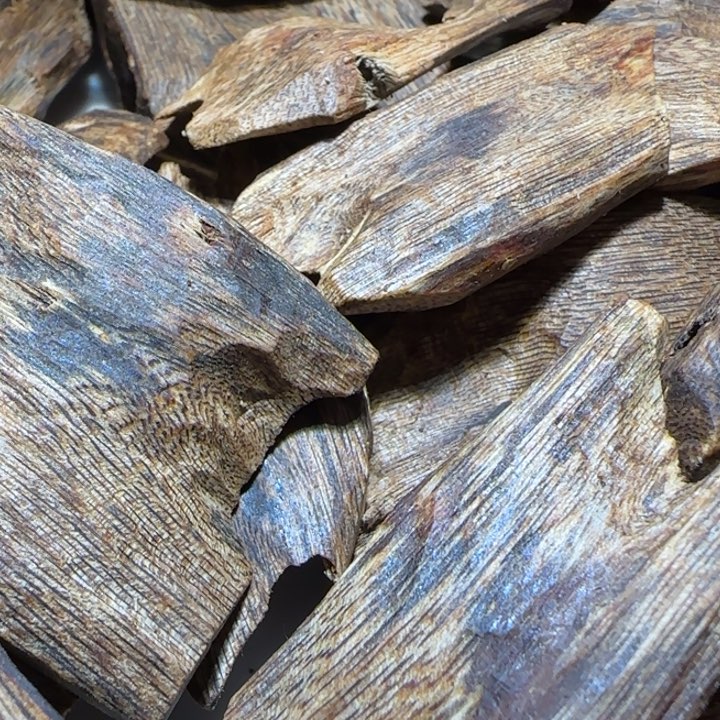 沉香手把件海南老白棋块料30克