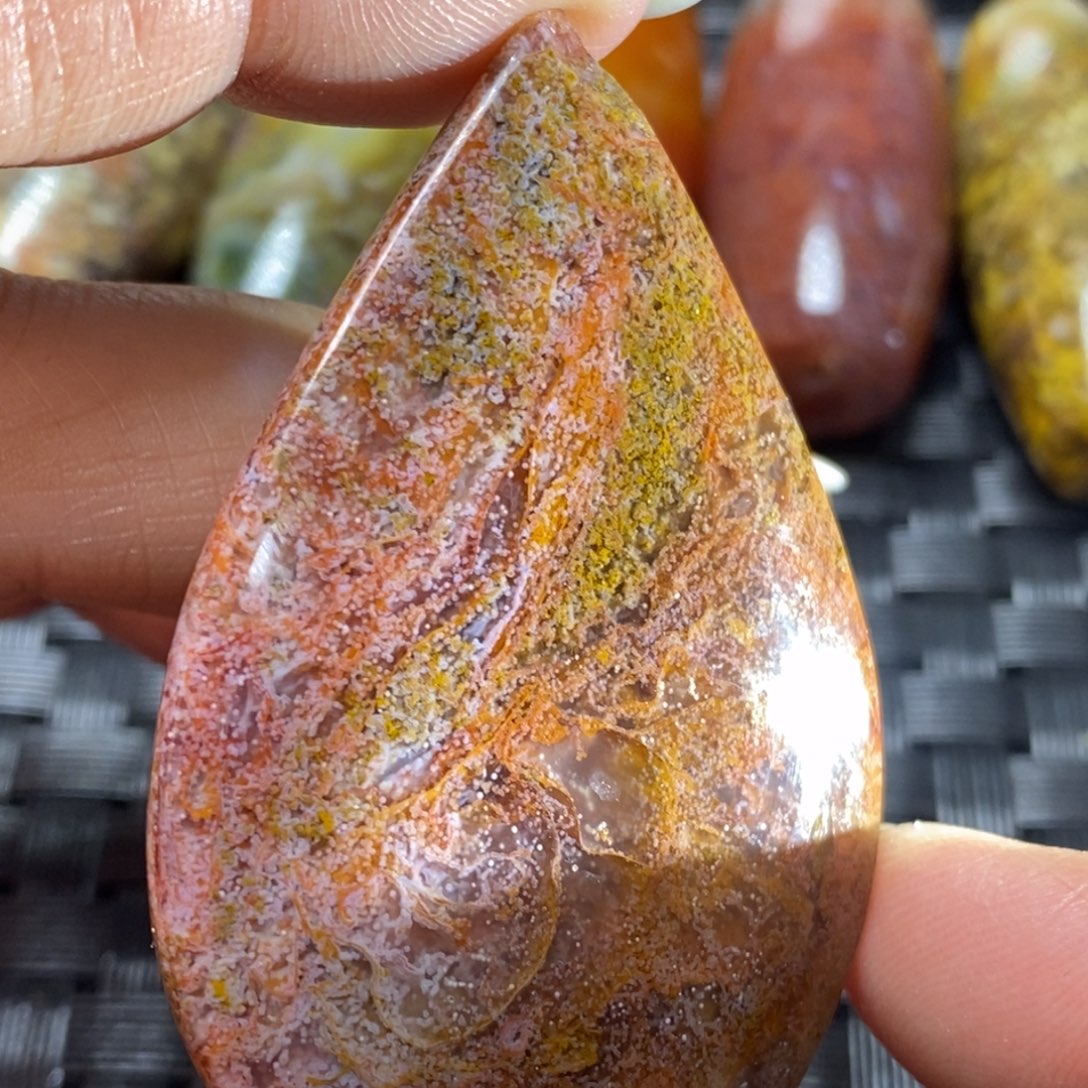 玛瑙/玉髓颈饰未镶嵌
