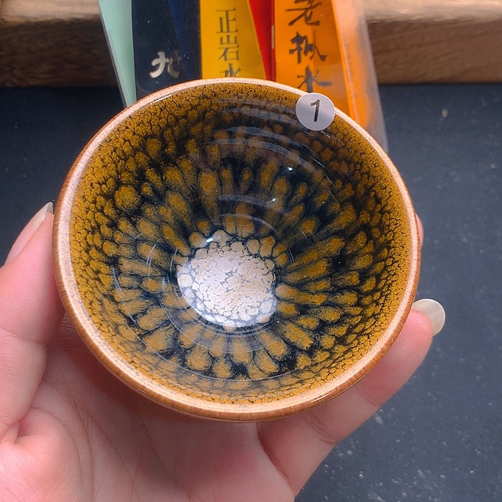 茶盏哈哈哈哈哈哈姐姐