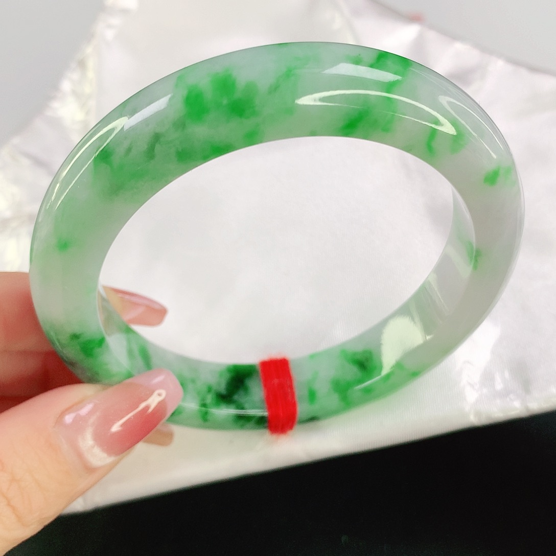翡翠手镯未镶嵌127翡翠