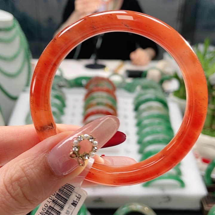 石英质玉手镯未镶嵌天然A货非洲翠手镯