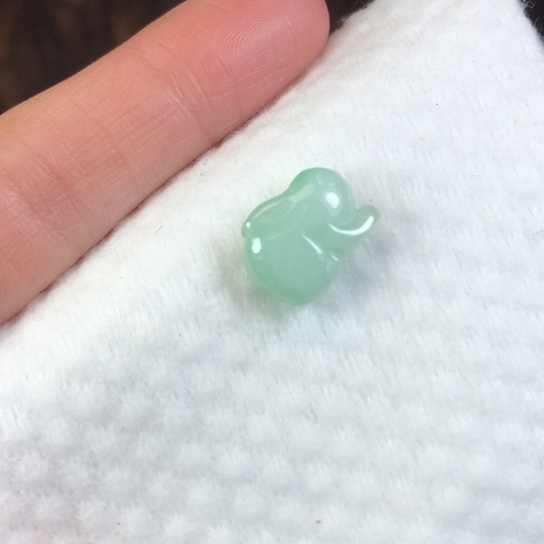 翡翠未镶嵌颈饰缅甸A货，每天下午1点半开播