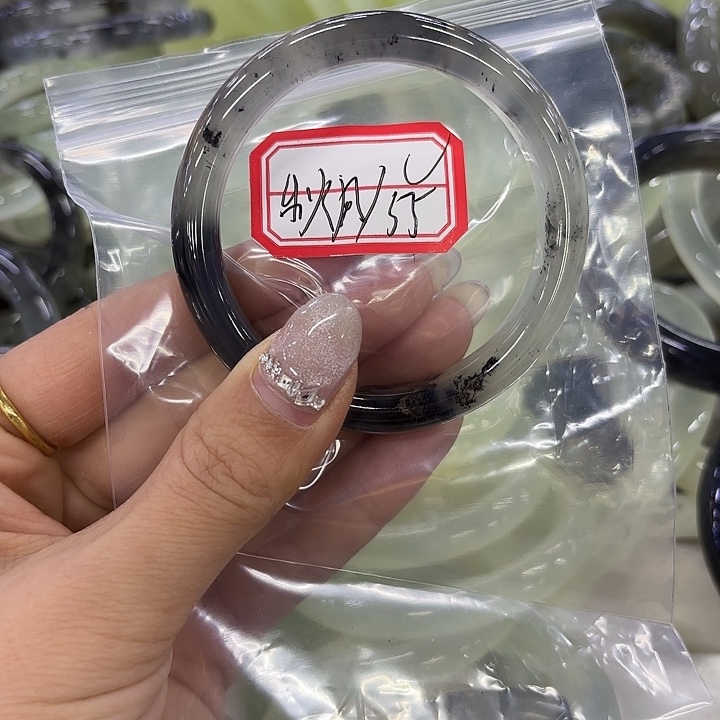 秋***风蛇纹石玉未镶嵌手镯