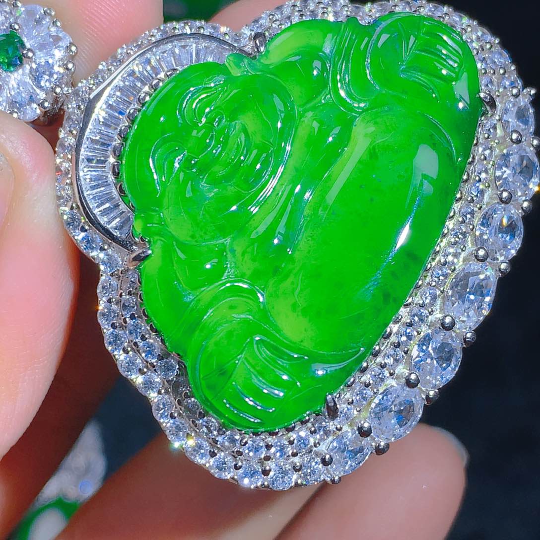 翡翠颈饰银S925镶嵌吊坠