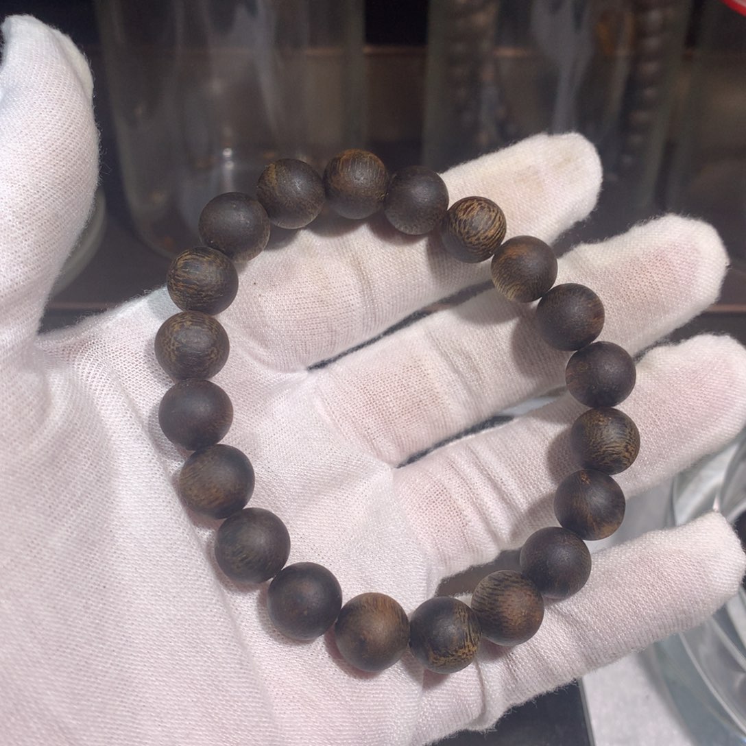 豫***龍手串沉香绿奇楠1.0手串