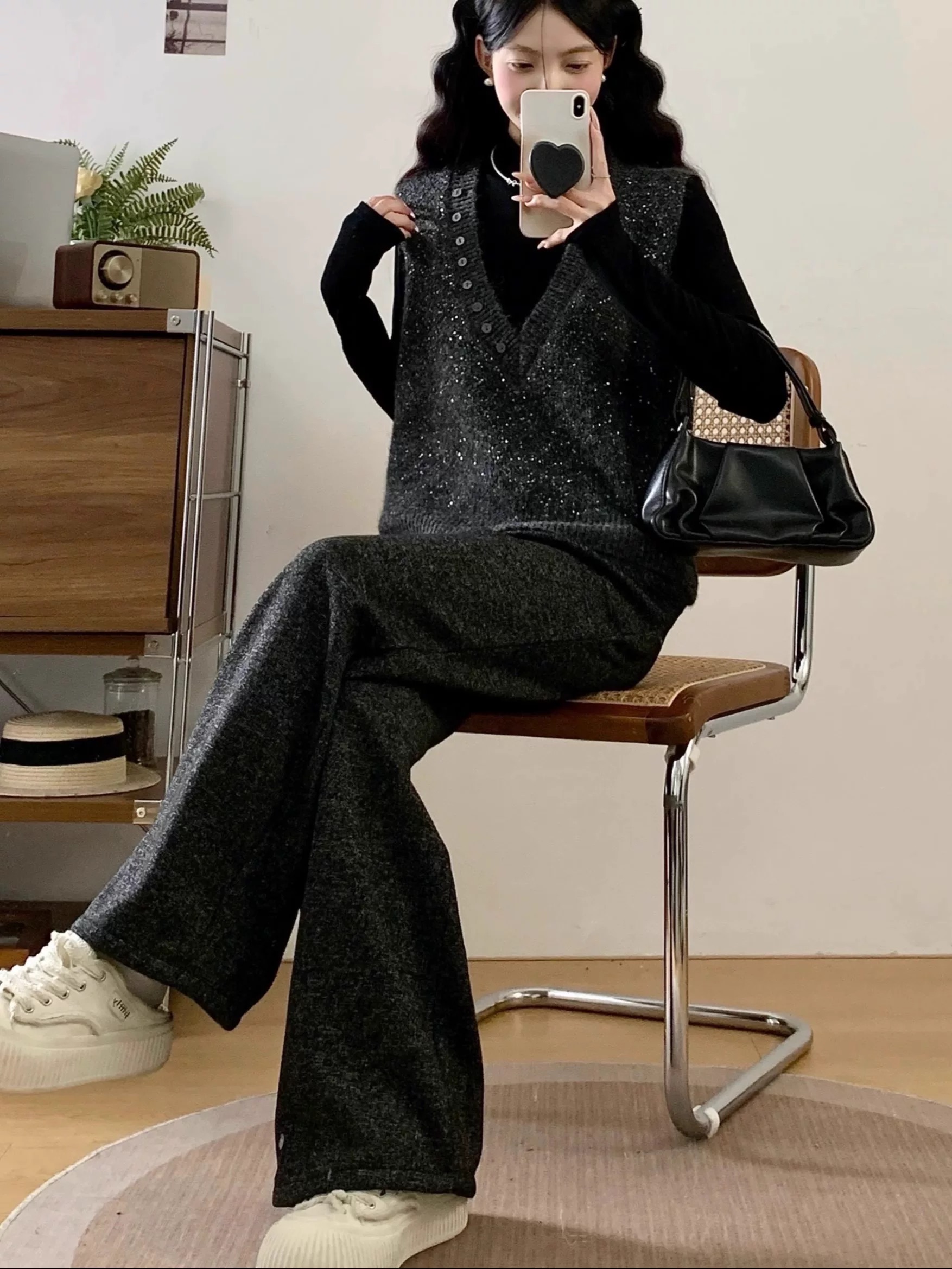 重工亮片V领针织马甲T恤两件套