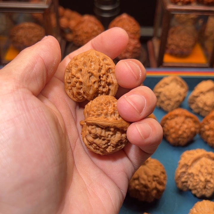 途***悠桃核吊坠哈哈哈哈哈哈